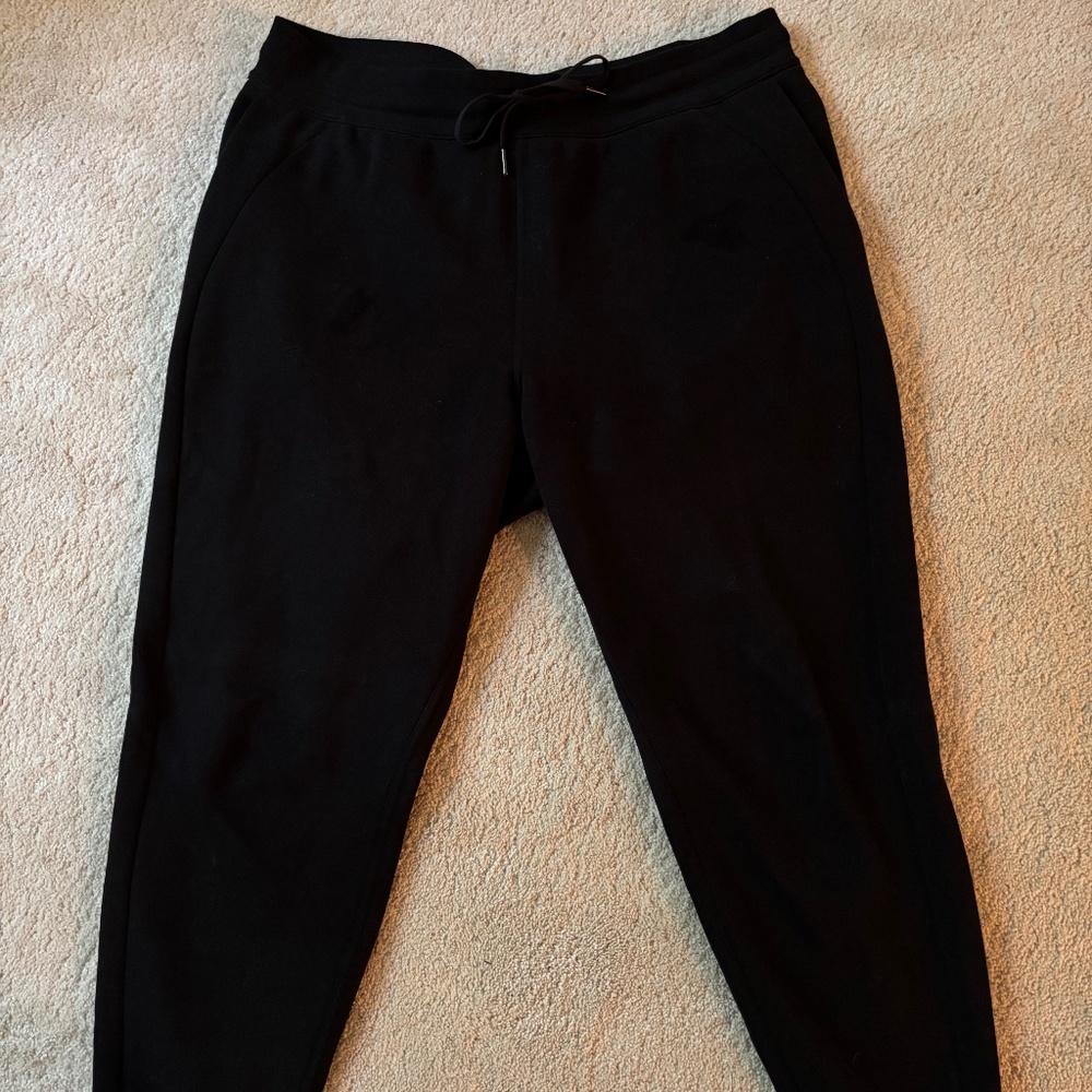 Lululemon black sweat pants